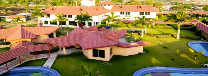 The Crescent Resort & Club - Sehore 01.jpg